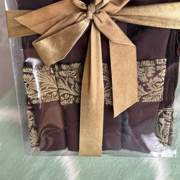 NWT Kirkland 12 piece table setting brown and gold - Picture 2 of 3